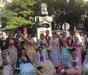 La Junta Local Fallera participà en l'ofrena a la Verge del Pilar a Saragossa