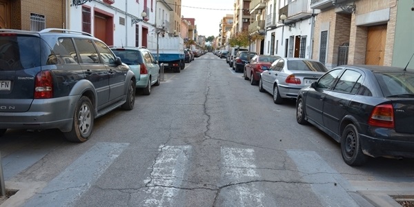 Obres d'asfaltat del carrer Colón