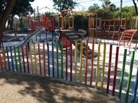 Instal·lació de paviment de seguretat sota els Jocs Infantils dels parcs municipals 6