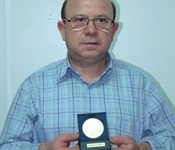 Manuel Giménez amb la medalla de campió del Món