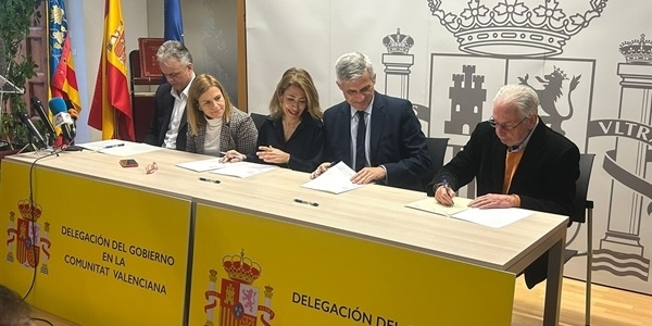 Firma oficial de l'acord per a la rehabilitació d'habitatges que supondrà una inversió de més de 4 milions d'euros